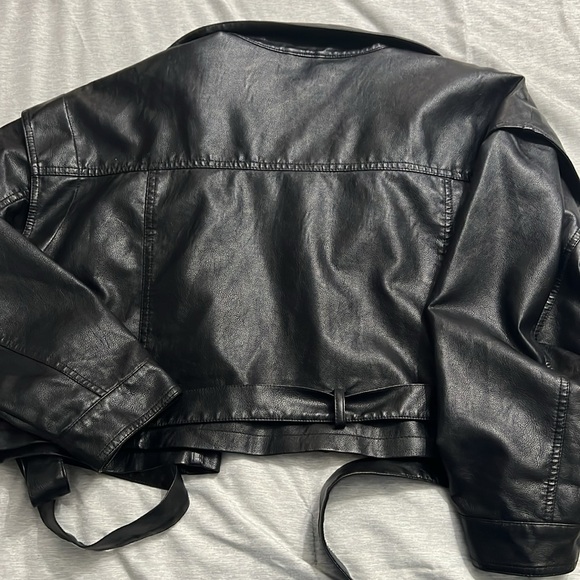 Black leather jacket - Picture 4 of 4
